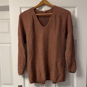 lululemon athletica V-Neck Sweater in Warm Brown with Rose Tone